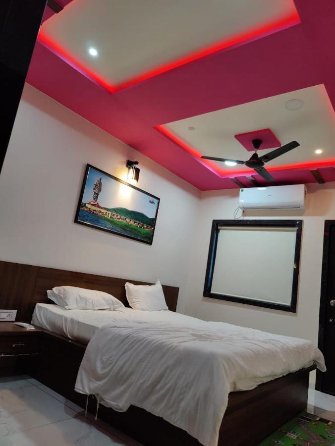 Hotel Sardar Rooms Garudeshwar Екстериор снимка