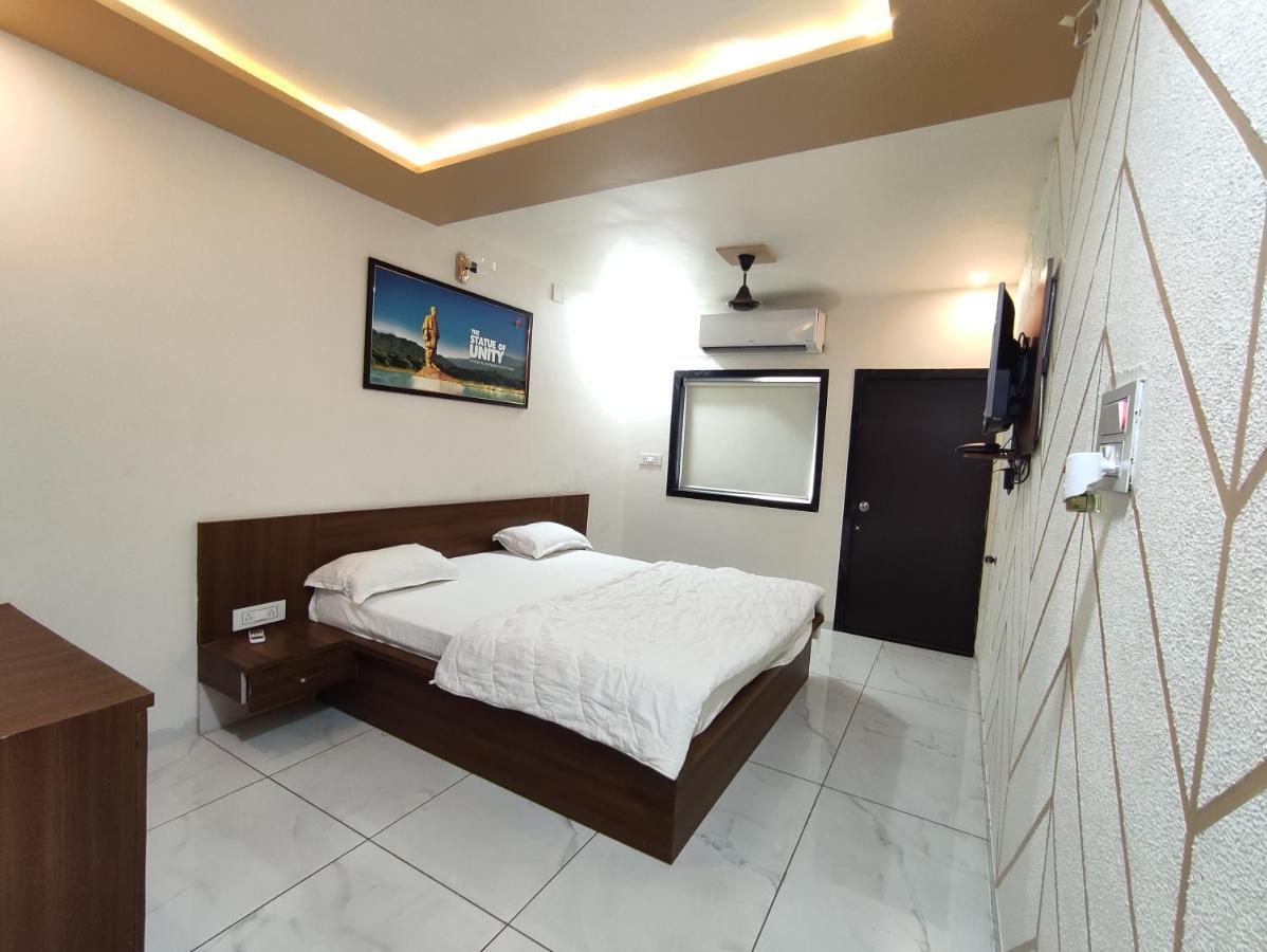 Hotel Sardar Rooms Garudeshwar Екстериор снимка