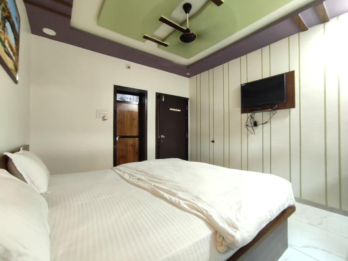 Hotel Sardar Rooms Garudeshwar Екстериор снимка